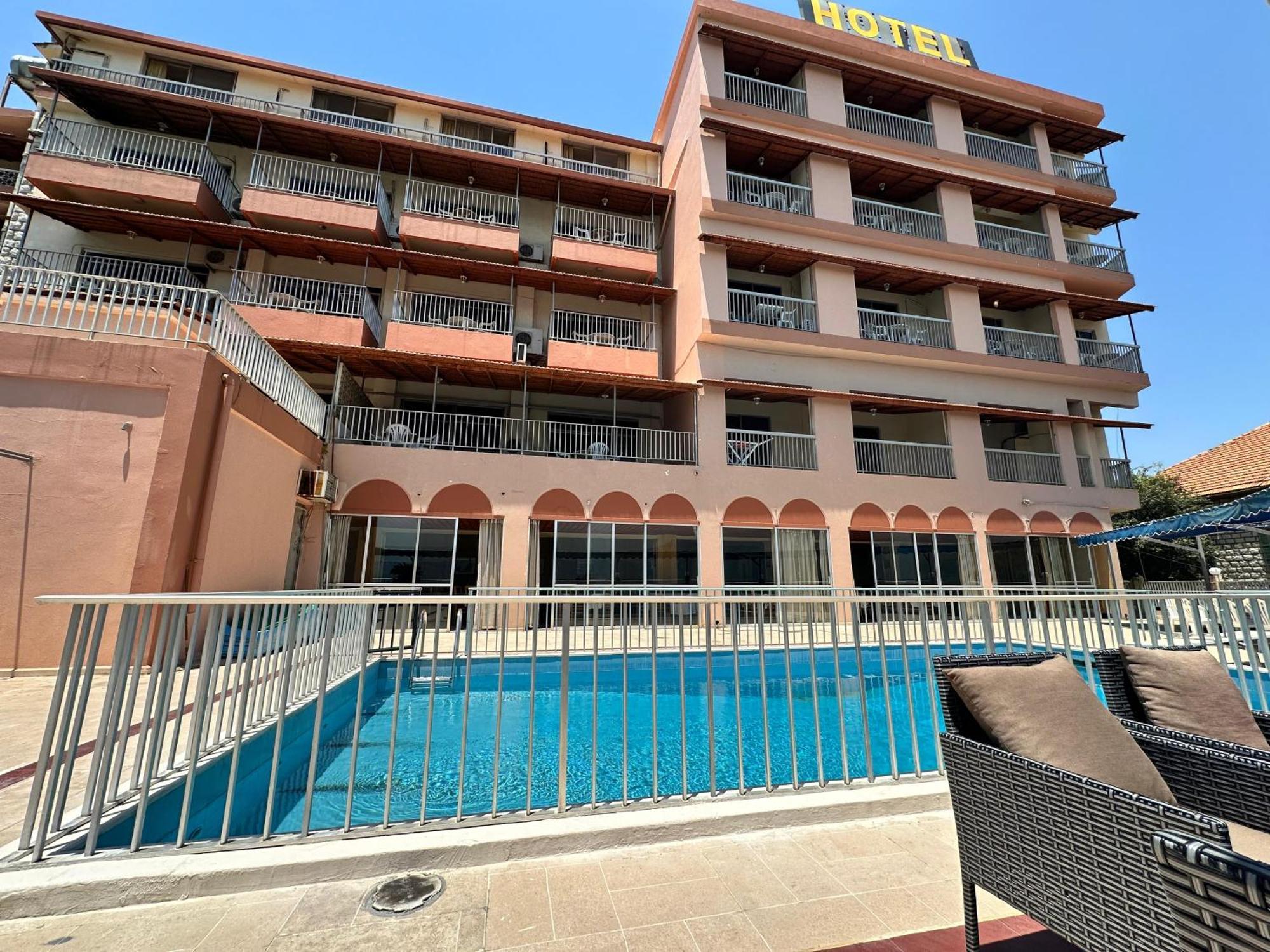 Hotel Le Crillon Brummana Exterior foto